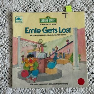 Sesame Street Ernie Gets Lost Book - Multicolor